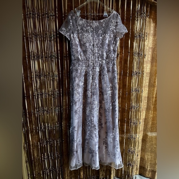 Prom Gown by LA Femme Lilac Lace Column Gown Cocktail Formal Bridal
Sz 16 NWT - Picture 11 of 16